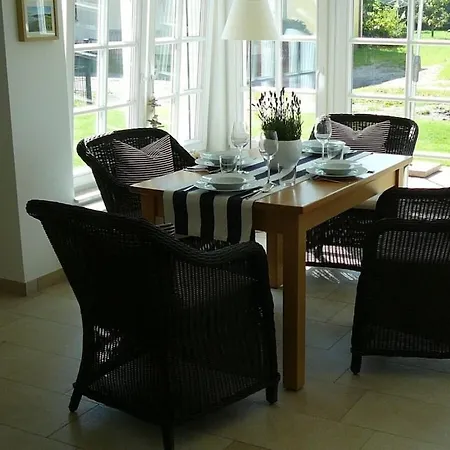 Holiday home Great Crested Grebe Modern Retreat *