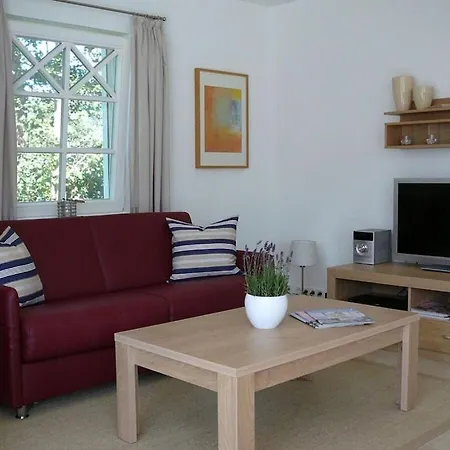 Great Crested Grebe Modern Retreat Holiday home *
